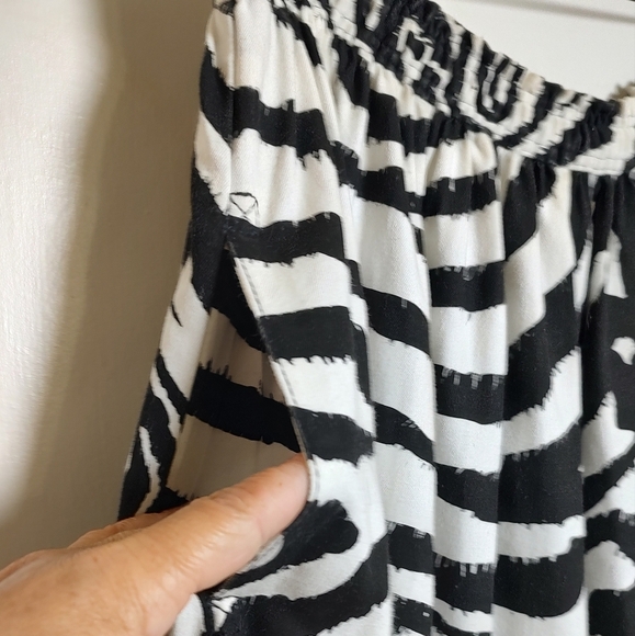 Zebra Print Wrinkled Rich Denim Jacket and Skirt Set By Gene Ewing For Bis Woman - Picture 11 of 15